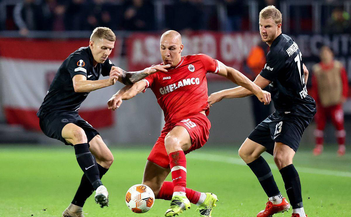 关于法兰克福在主场战胜沃尔夫斯堡,继续追赶欧战资格的信息 关于法兰克福在主场战胜沃尔夫斯堡,继续追赶欧战资格的信息