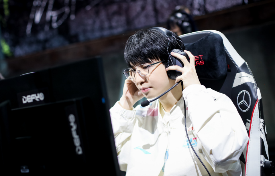 关于C9横扫BLG，Bin绝境逆转的信息